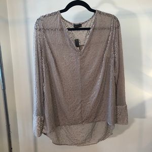 💫 3 for $30 💫 NWT burnout velvet blouse